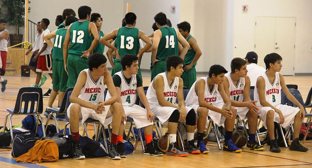 México juega al basquet en Tucsón